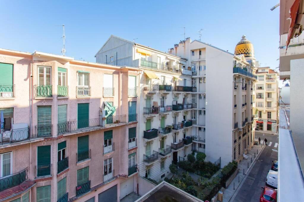 Apartmán Nice Center - Bright Studio Balcony Wifi & Aircon Exteriér fotografie