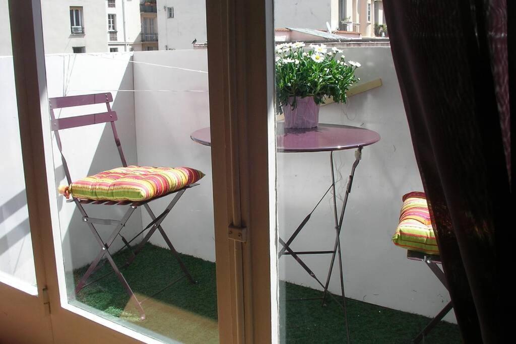 Apartmán Nice Center - Bright Studio Balcony Wifi & Aircon Exteriér fotografie
